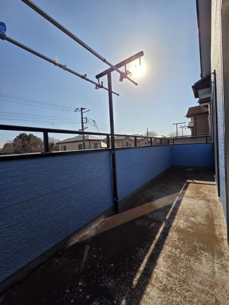 八街市勢田の中古一戸建のバルコニー画像