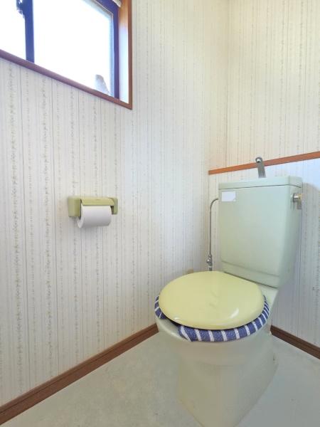 八街市勢田の中古一戸建のトイレ画像