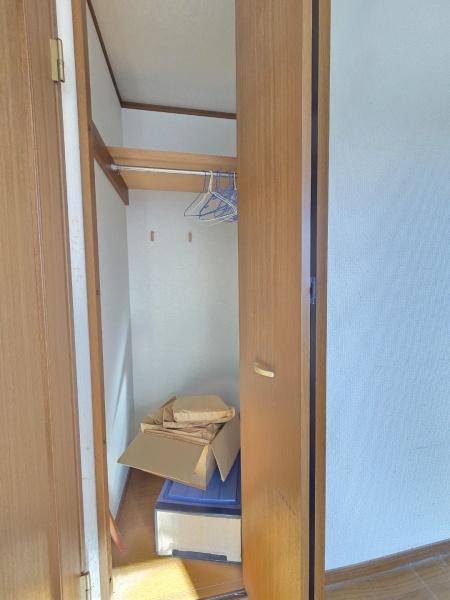 八街市勢田の中古一戸建の収納画像