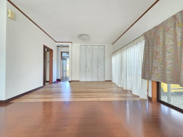 大網白里市 富田(おおあみしらさとし とみだ)のリビング画像