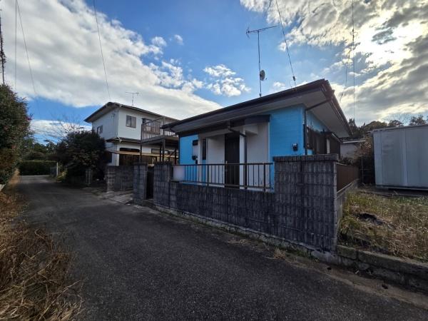 大網白里市 富田(おおあみしらさとし とみだ)の前面道路含む現地写真画像
