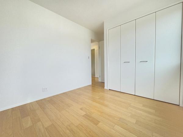 成田市　並木町　全３区画　１号棟の洋室画像