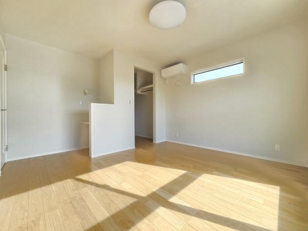 成田市　並木町　全３区画　１号棟の洋室画像