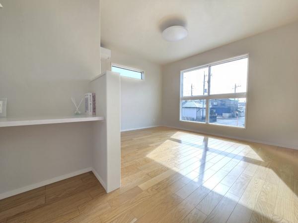 成田市　並木町　全３区画　１号棟の洋室画像