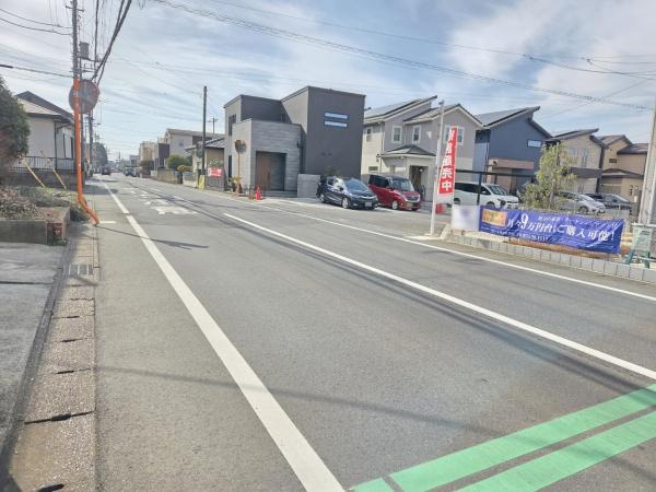 成田市　並木町　全３区画　１号棟の前面道路含む現地写真画像