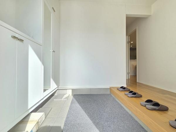 成田市　並木町　全３区画　１号棟の玄関画像