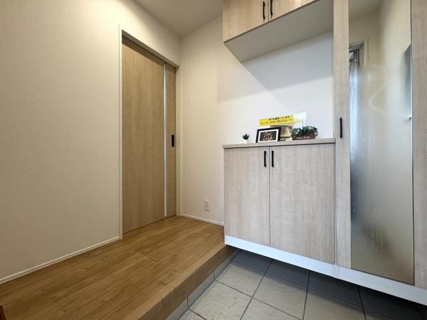 リナージュ　佐倉市　生谷　第１期　全１棟　１号棟の玄関画像