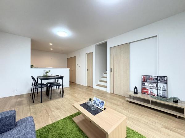 リナージュ　佐倉市　生谷　第１期　全１棟　１号棟のリビング画像