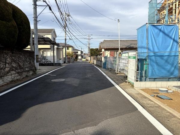フレスティア佐倉　弥勒（みろく）の前面道路含む現地写真画像