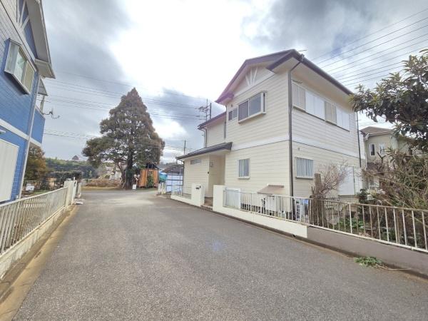 東金市　極楽寺　（とうがねし　ごくらくじ）の前面道路含む現地写真画像