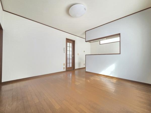 東金市　極楽寺　（とうがねし　ごくらくじ）のリビング画像