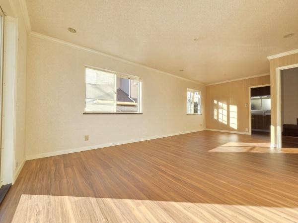 佐倉市　白銀（さくらし　しろがね）２丁目のリビング画像