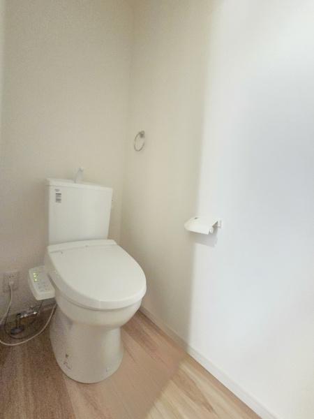 富里市　御料　１期　全３棟　１号棟のトイレ画像