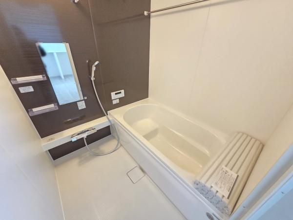 富里市　御料　１期　全３棟　２号棟のバス画像