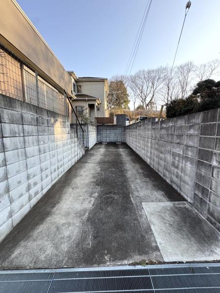 富里市 根木名(とみさとし ねこな)の駐車場画像