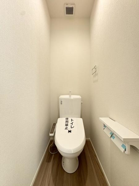 リナージュ佐倉市千成1丁目 第1期全1棟1号棟のトイレ画像