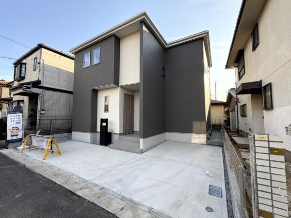 リナージュ佐倉市千成1丁目 第1期全1棟1号棟の駐車場画像