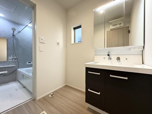 リナージュ佐倉市千成1丁目 第1期全1棟1号棟の洗面台・洗面所画像