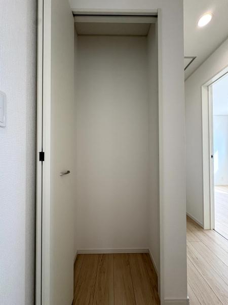 クレイドルガーデン富里市七栄　第33全14棟７号棟の収納画像