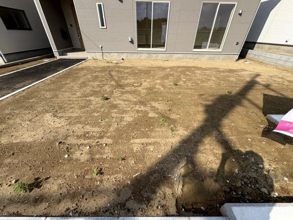 クレイドルガーデン富里市七栄　第33全14棟７号棟の庭画像