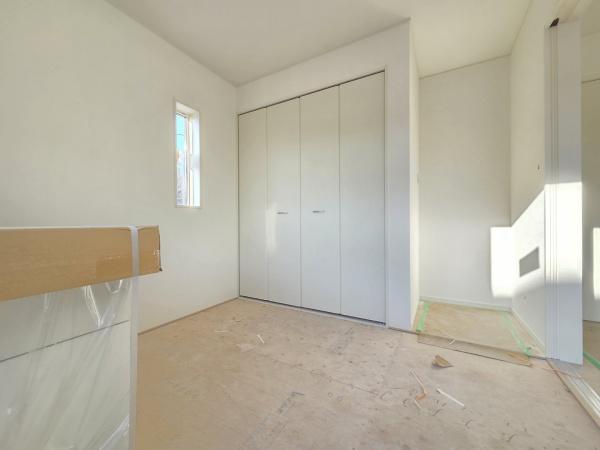 クレイドルガーデン富里市七栄　第33全14棟14号棟の洋室画像