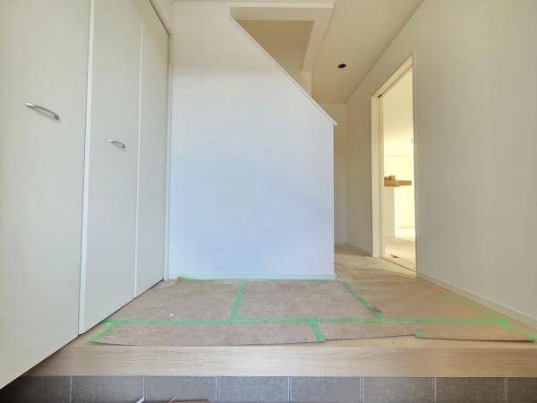 クレイドルガーデン富里市七栄　第33全14棟14号棟の玄関画像