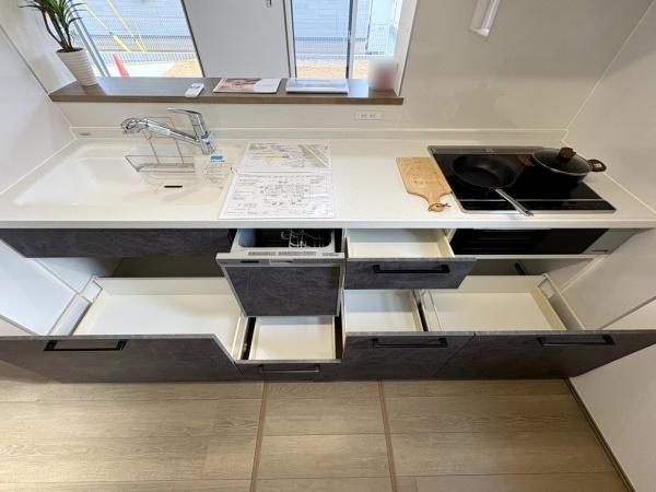 フェリディアガーデン成田市大清水 全2棟1号棟のキッチン画像