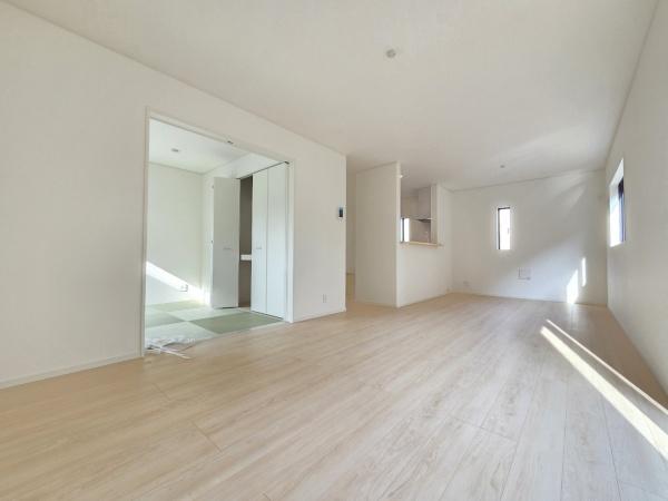 クレイドルガーデン富里市七栄第34・7棟・1号棟のリビング画像