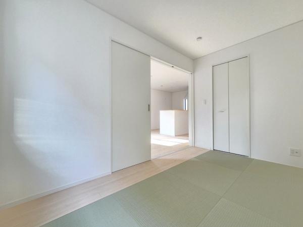 クレイドルガーデン富里市七栄第34・7棟・2号棟の和室画像