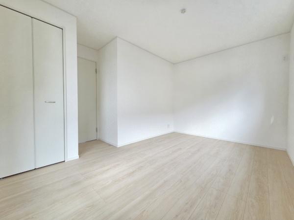 クレイドルガーデン富里市七栄第34・7棟・2号棟の洋室画像