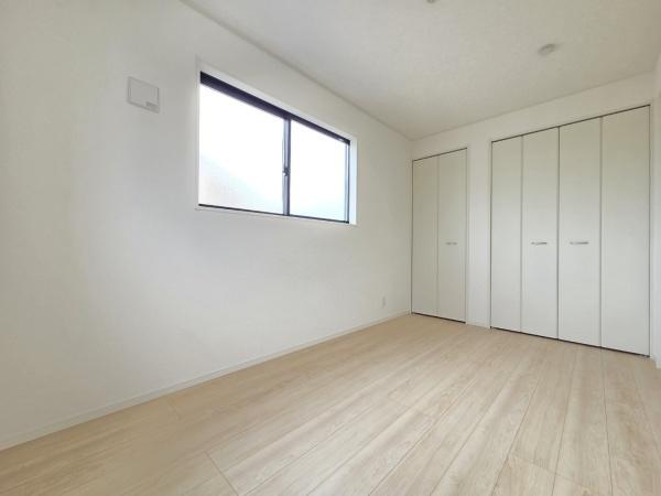 クレイドルガーデン富里市七栄第34・7棟・2号棟の洋室画像