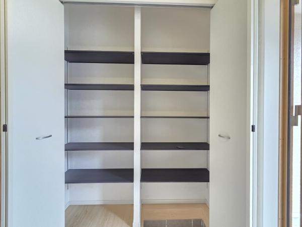 クレイドルガーデン富里市七栄第34・7棟・５号棟の収納画像