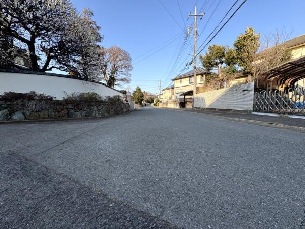 八街市 八街ろ(やちまたし やちまた ろ)の前面道路含む現地写真画像