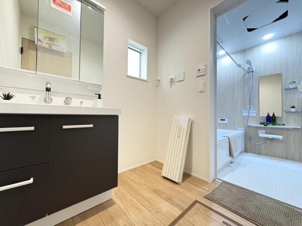 リナージュ佐倉市千成3丁目第1期全1棟1号棟の洗面台・洗面所画像