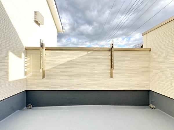 リナージュ佐倉市千成3丁目第1期全1棟1号棟のバルコニー画像