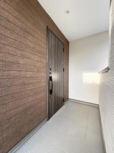 リナージュ佐倉市千成3丁目第1期全1棟1号棟の玄関画像