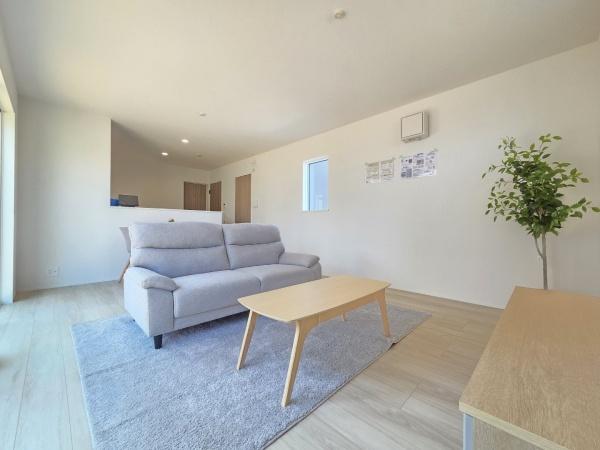 リナージュ　富里市七栄　第３期　全１棟　１号棟のリビング画像