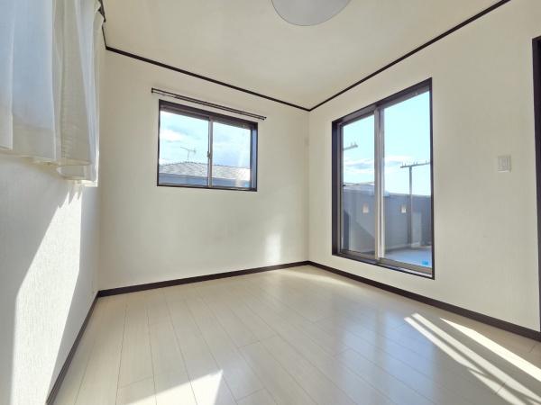 大網白里市　富田（おおあみしらさとし　とみだ）の洋室画像