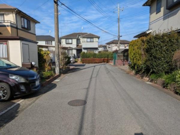 八街市　山田台（やちまたし　やまだだい）の前面道路含む現地写真画像