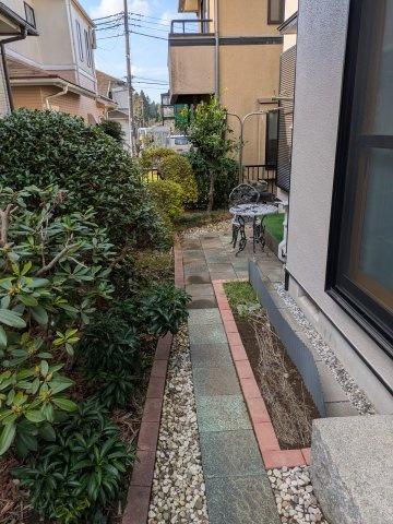 八街市　山田台（やちまたし　やまだだい）の庭画像