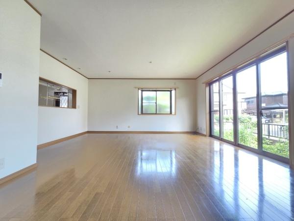 八街市　八街に（やちまたし　やちまた　に）のリビング画像
