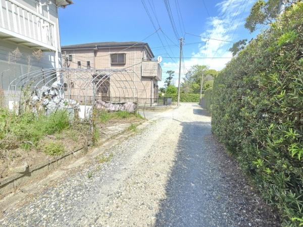 山武市　湯坂（さんむし　ゆさか）の前面道路含む現地写真画像