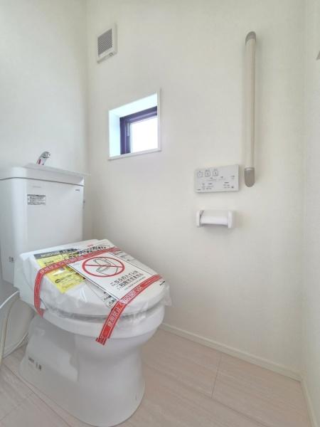グラファーレ　佐倉市　石川５期　全３棟　３号棟のトイレ画像