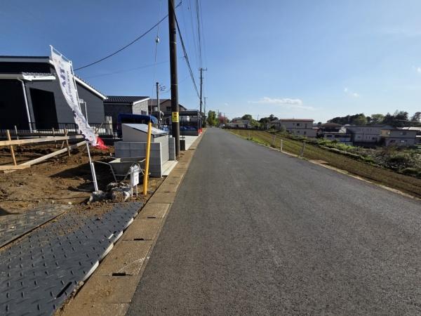 八街市　朝日　Ｕ３の前面道路含む現地写真画像