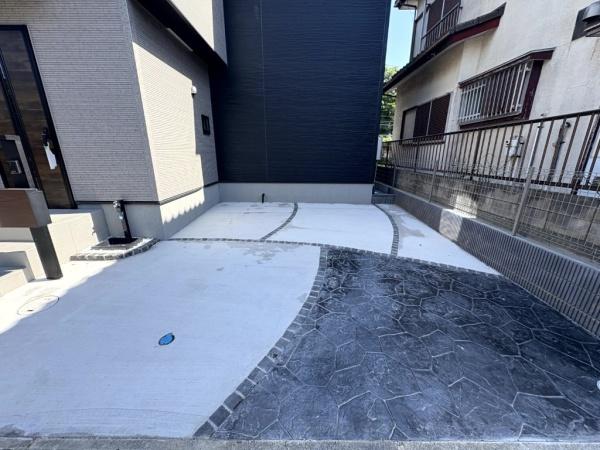 グラファーレ　佐倉市　飯田　４期　全１棟　１号棟の駐車場画像