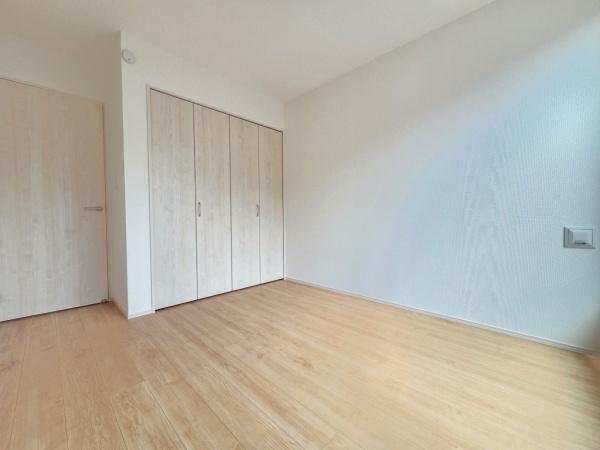成田市 土屋 全1棟 A号棟の洋室画像