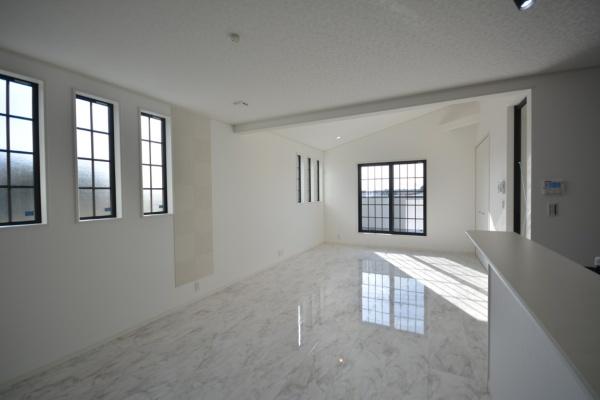 東金市 八坂台5丁目(とうがねし やさかだい)のリビング画像