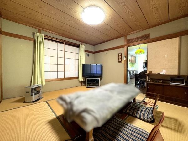 大網白里市　上貝塚（おおあみしらさとし　かみかいづか）の和室画像