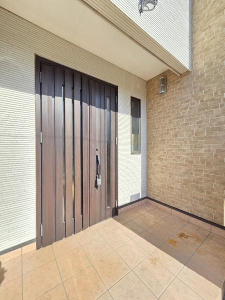 八街市 文違(やちまたし ひじかい)の玄関画像