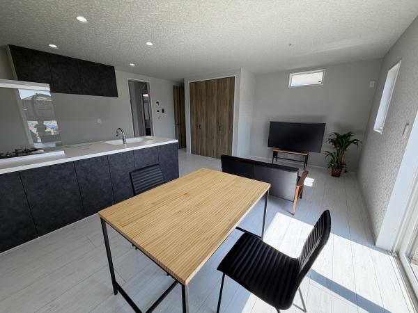 匝瑳市八日市場 A-2モデルのリビング画像